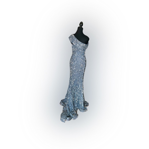Silver one shoulder mermaid dress - Picture 6 of 7